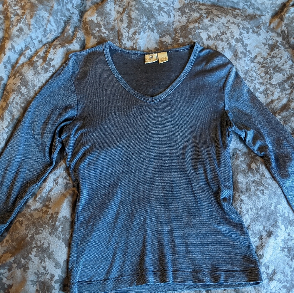 Maurices 90s Vintage size L metallic blue v neck 3/4 sleeve shirt